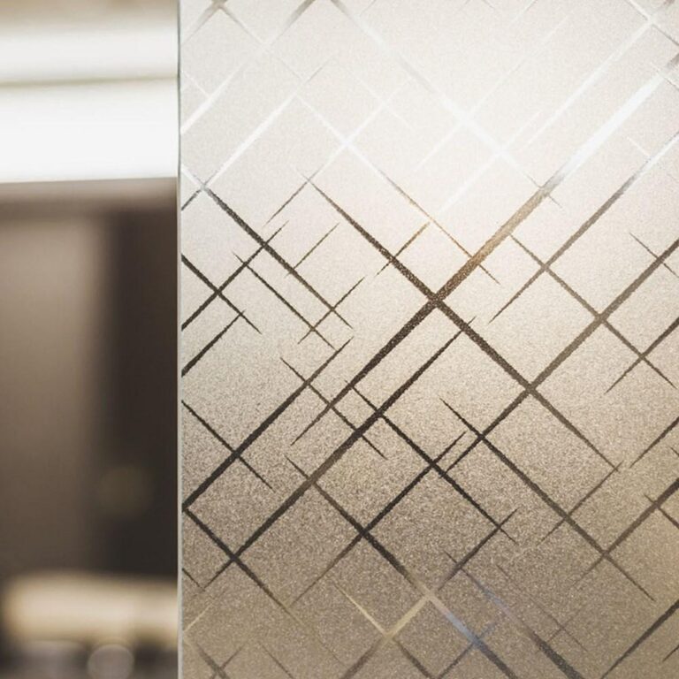 سندبلاست و طرح مات روی شیشه
